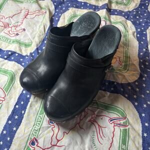 Ugg Clogs Women’s Size 10 Black Leather Sherpa Lined 4”heel 1” Platform